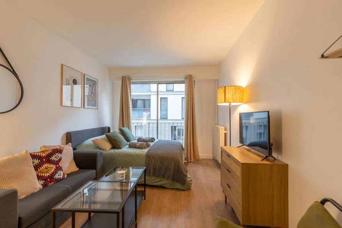 Cosy Parisian Flat Apartment